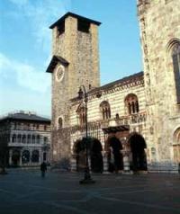 Il Broletto di Como