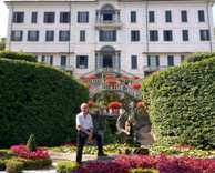 Ingrandisci